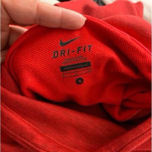 Nike Obsessed Infinity Cover Up Shirt Sweatshirt Funnel Neck Red Women's Small - Picture 6 of 6